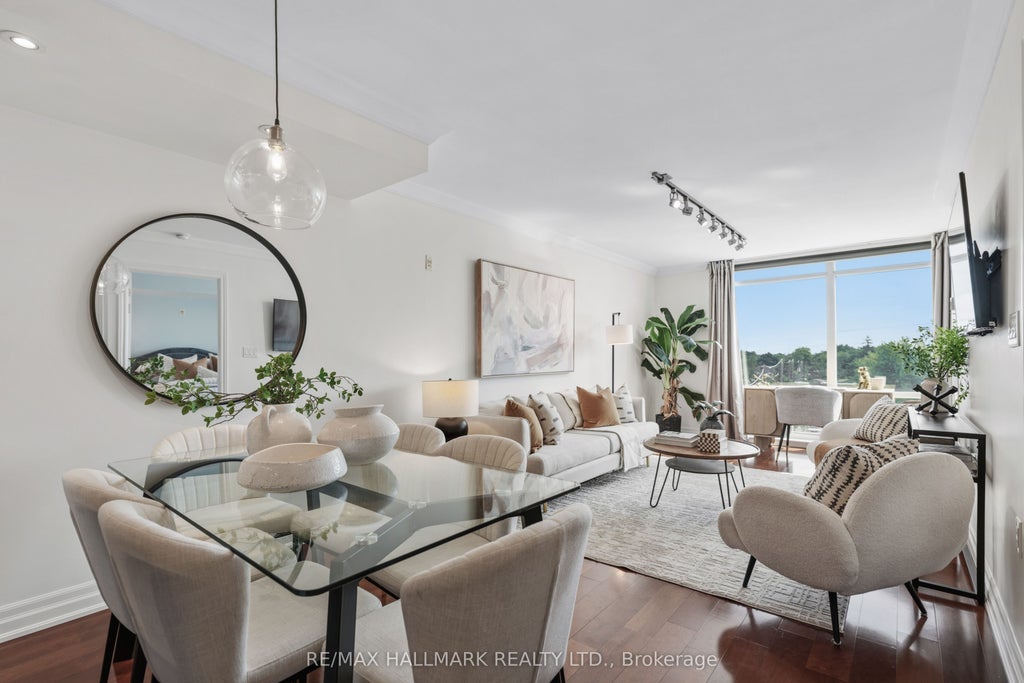Photo of 3840 Bathurst Street #511, Toronto, ON M3H 6C6 (MLS # C14026784)