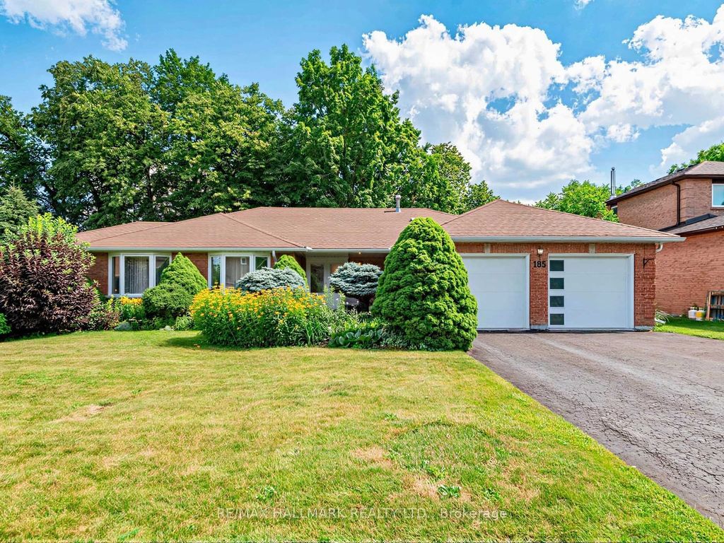 Photo of 185 Aurora Heights Drive, Aurora, ON L4G 2X1 (MLS # N13564678)