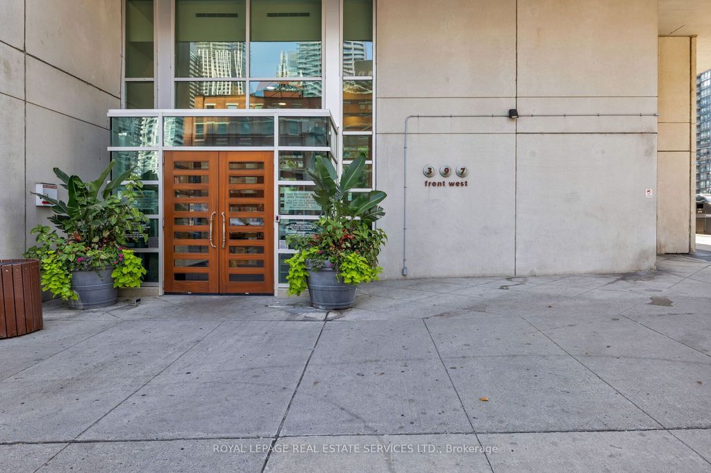Photo of 397 Front Street W #605, Toronto, ON M5V 3S1 (MLS # C12404718)