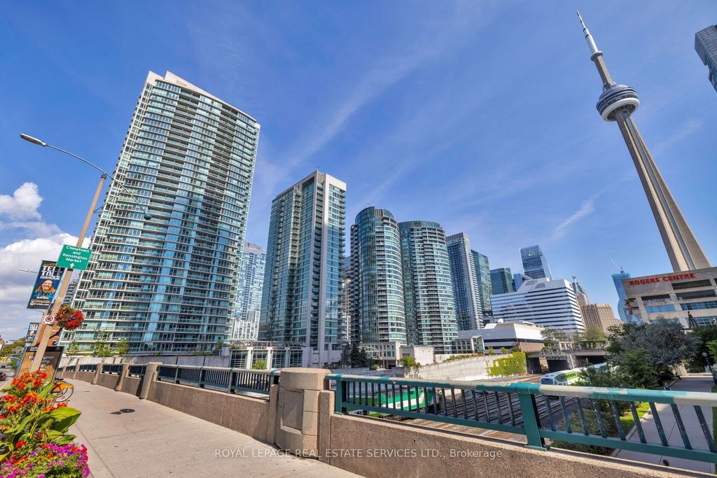 Photo of 397 Front Street W #605, Toronto, ON M5V 3S1 (MLS # C12404718)