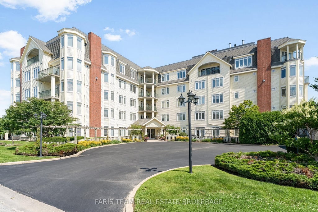 Photo of 10 Bay Street E #301, Blue Mountains, ON N0H 2P0 (MLS # X13679842)