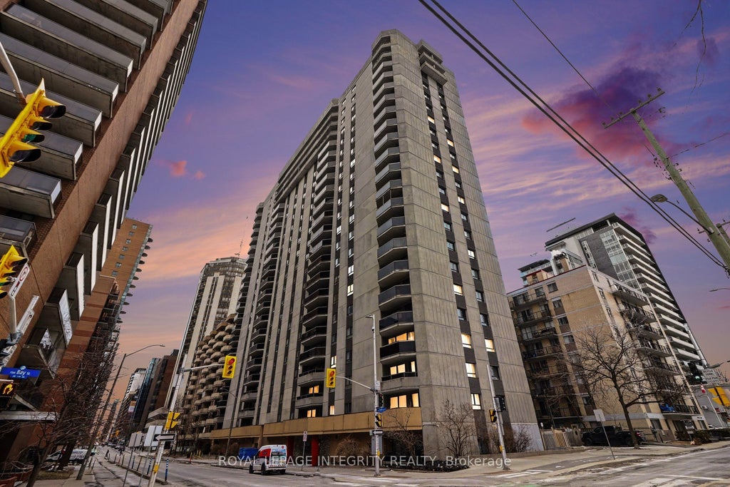 Photo of 470 Laurier Avenue W #1004, Ottawa Centre, ON K1R 7W9 (MLS # X14081894)