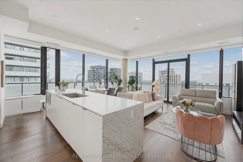 Photo of 185 Roehampton Avenue #PH2, Toronto, ON M4P 0C6 (MLS # C14004270)