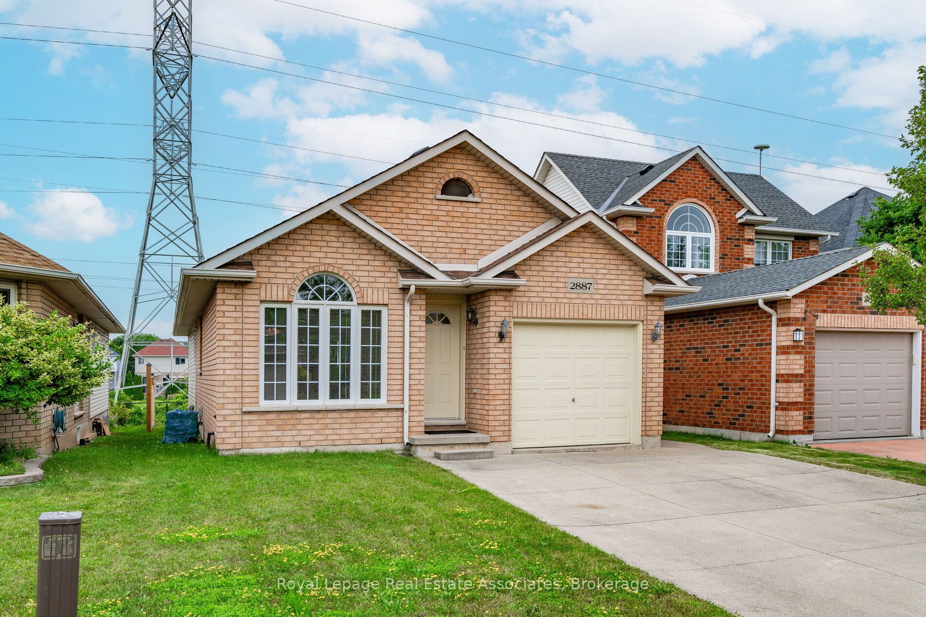 2887 Darien Road