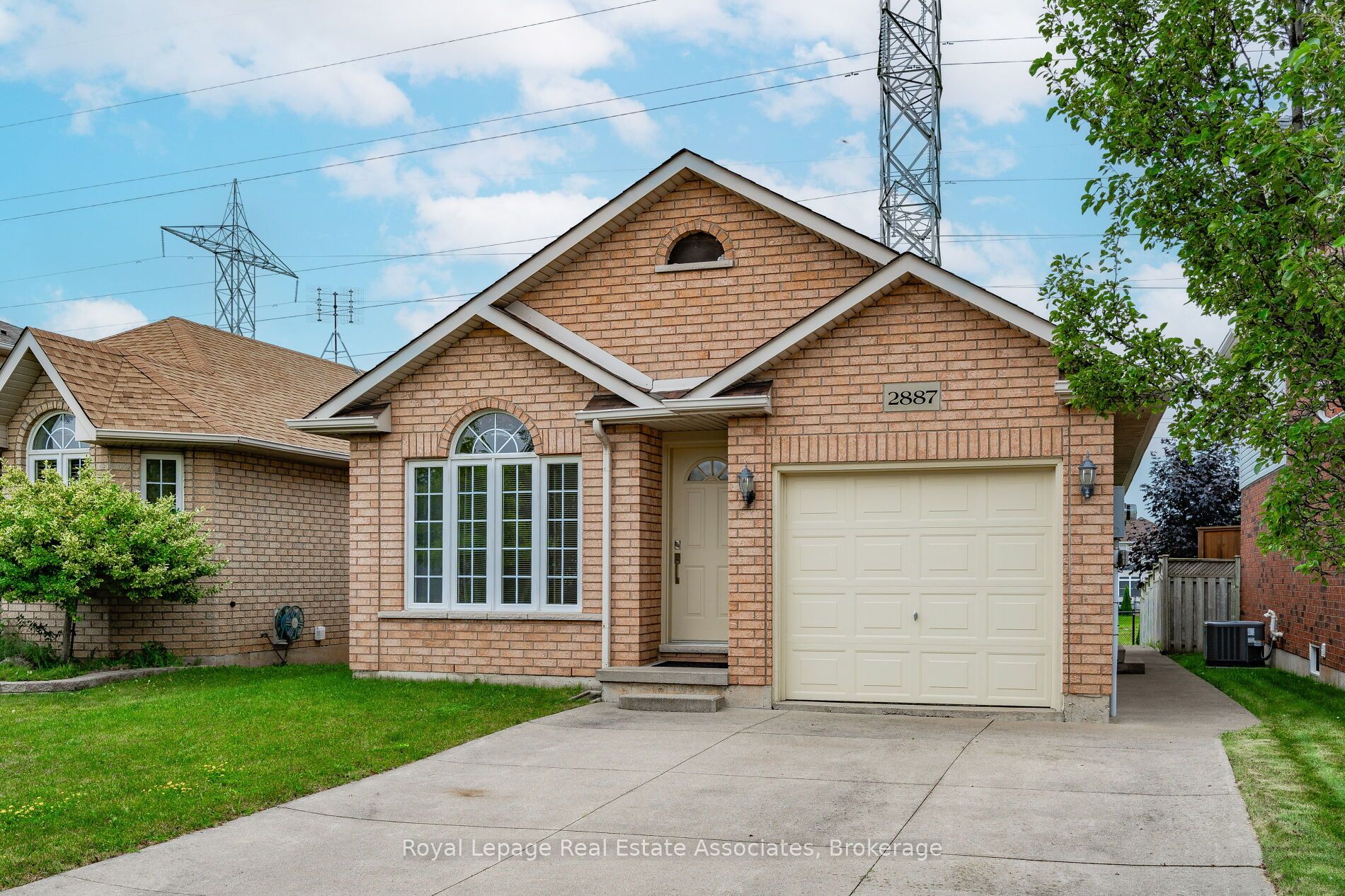 2887 Darien Road