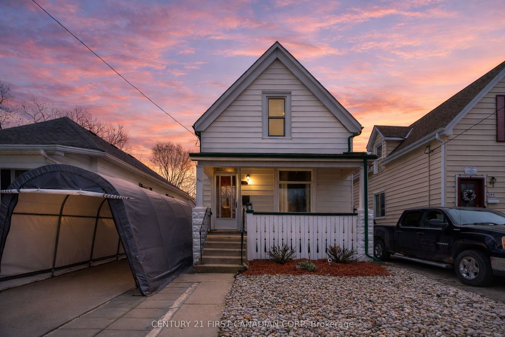 Photo of 401 Salisbury Street, London East, ON N5Y 3B3 (MLS # X13077520)