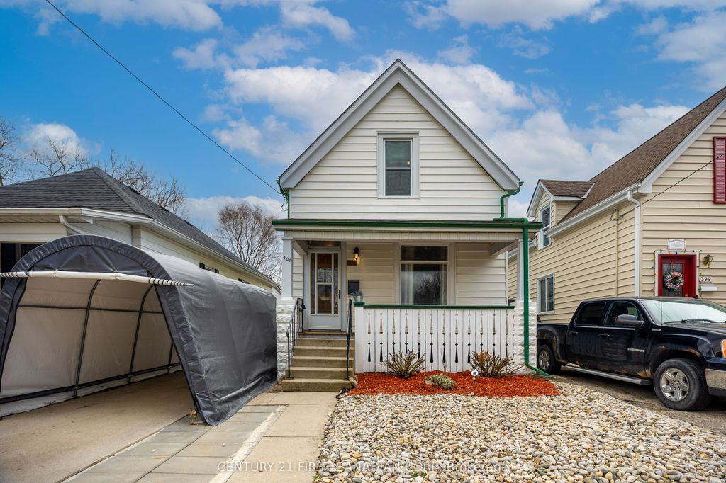 Photo of 401 Salisbury Street, London East, ON N5Y 3B3 (MLS # X13077520)