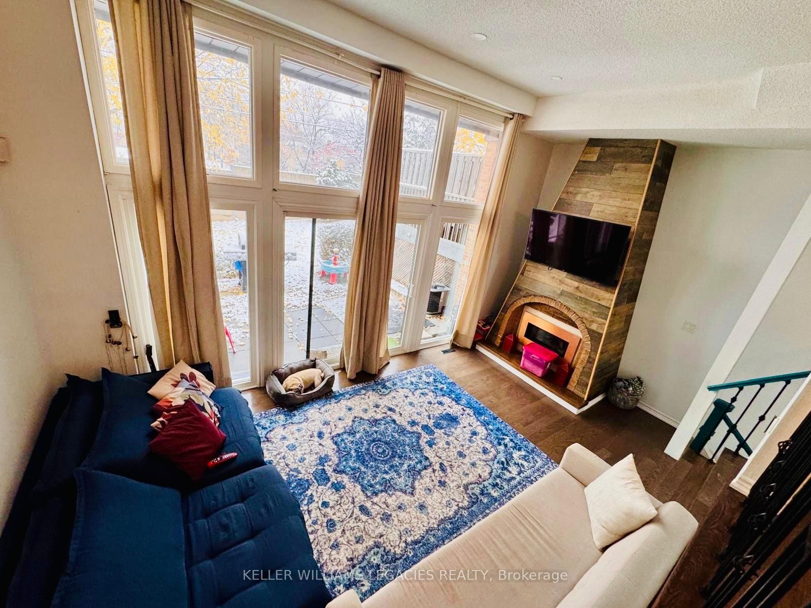 6780 Formentera Avenue 80