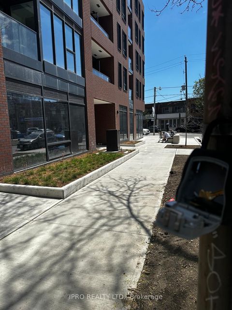 1200 Dundas Street W 411 Toronto ON M6J 1X4