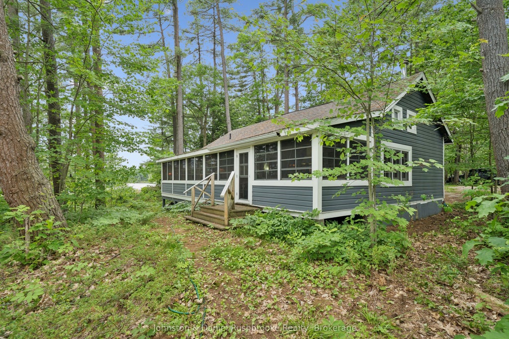 Photo of 1037 Sniders Bay Road #3, Gravenhurst, ON P1P 1R2 (MLS # X13494832)