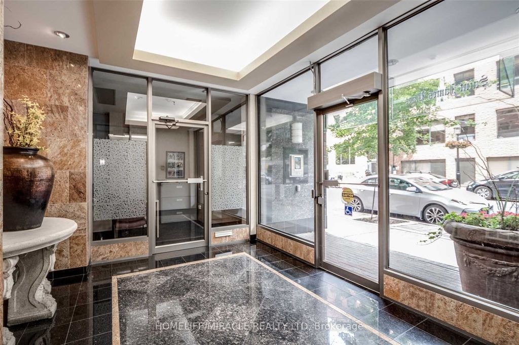 Photo of 95 Lombard Street #605, Toronto, ON M5C 2V3 (MLS # C13211646)