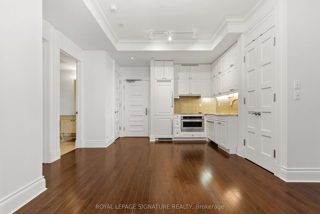 Photo of 22 Leader Lane #542, Toronto, ON M5E 0B2 (MLS # C13488552)