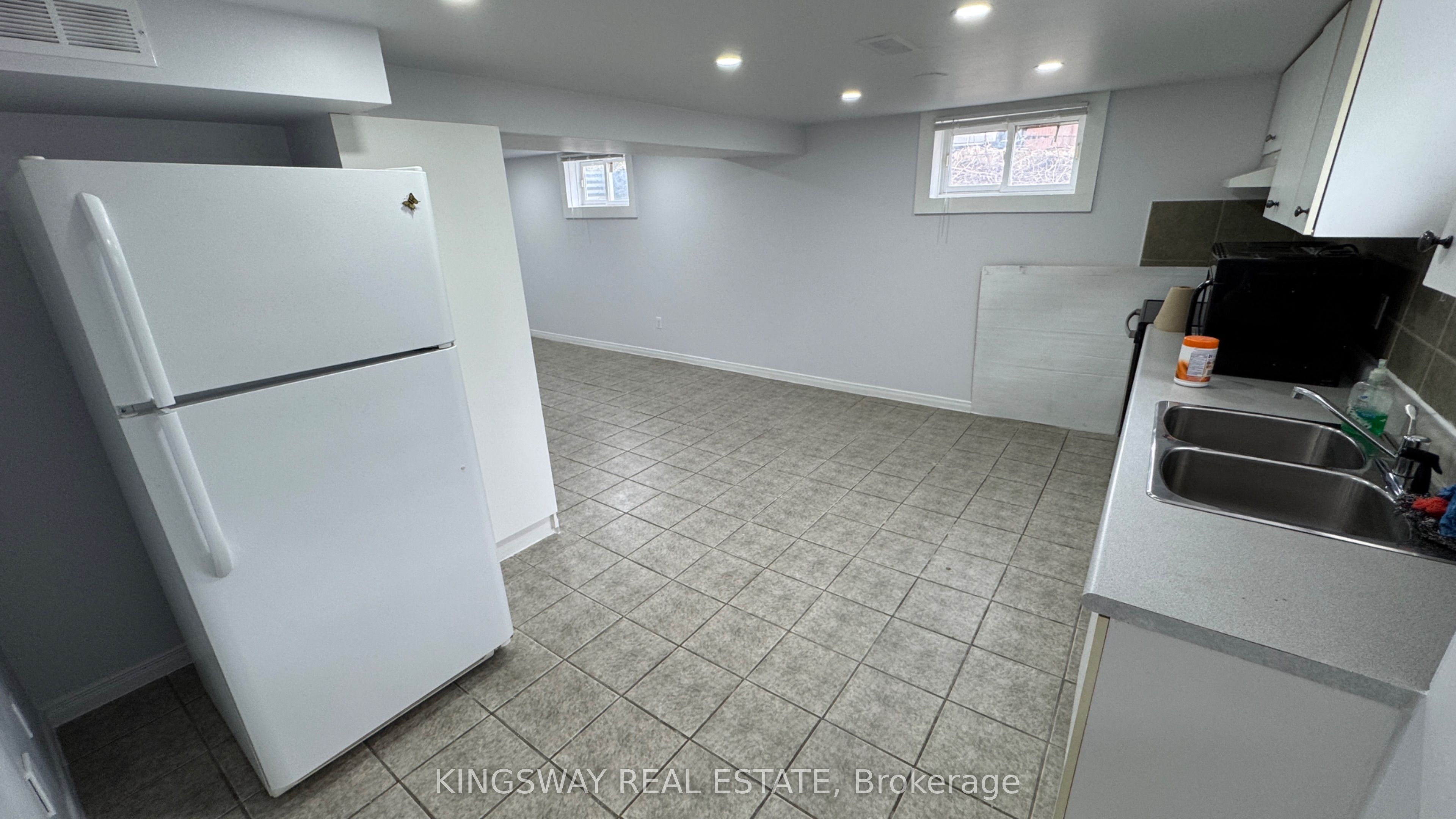 65 Park Crescent (Lower Level 1)