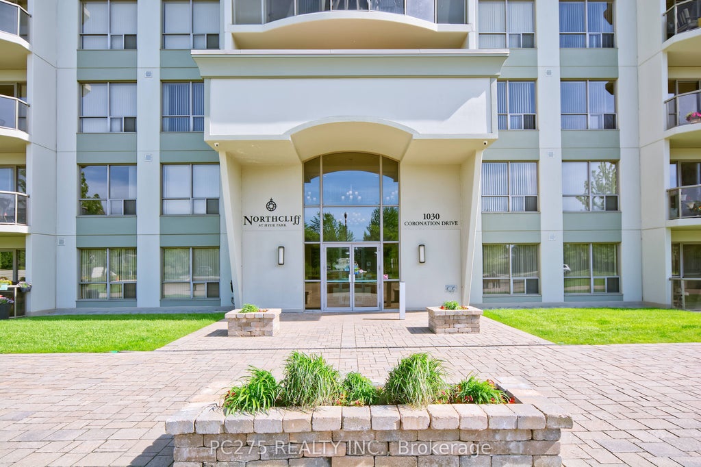 Photo of 1030 Coronation Drive #602, London North, ON N6G 0G5 (MLS # X13862060)