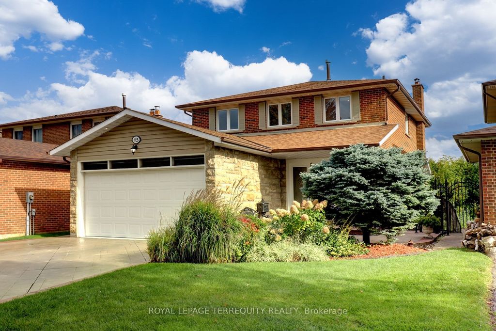 Photo of 45 Princeton Terrace, Brampton, ON L6S 3S4 (MLS # W12694002)