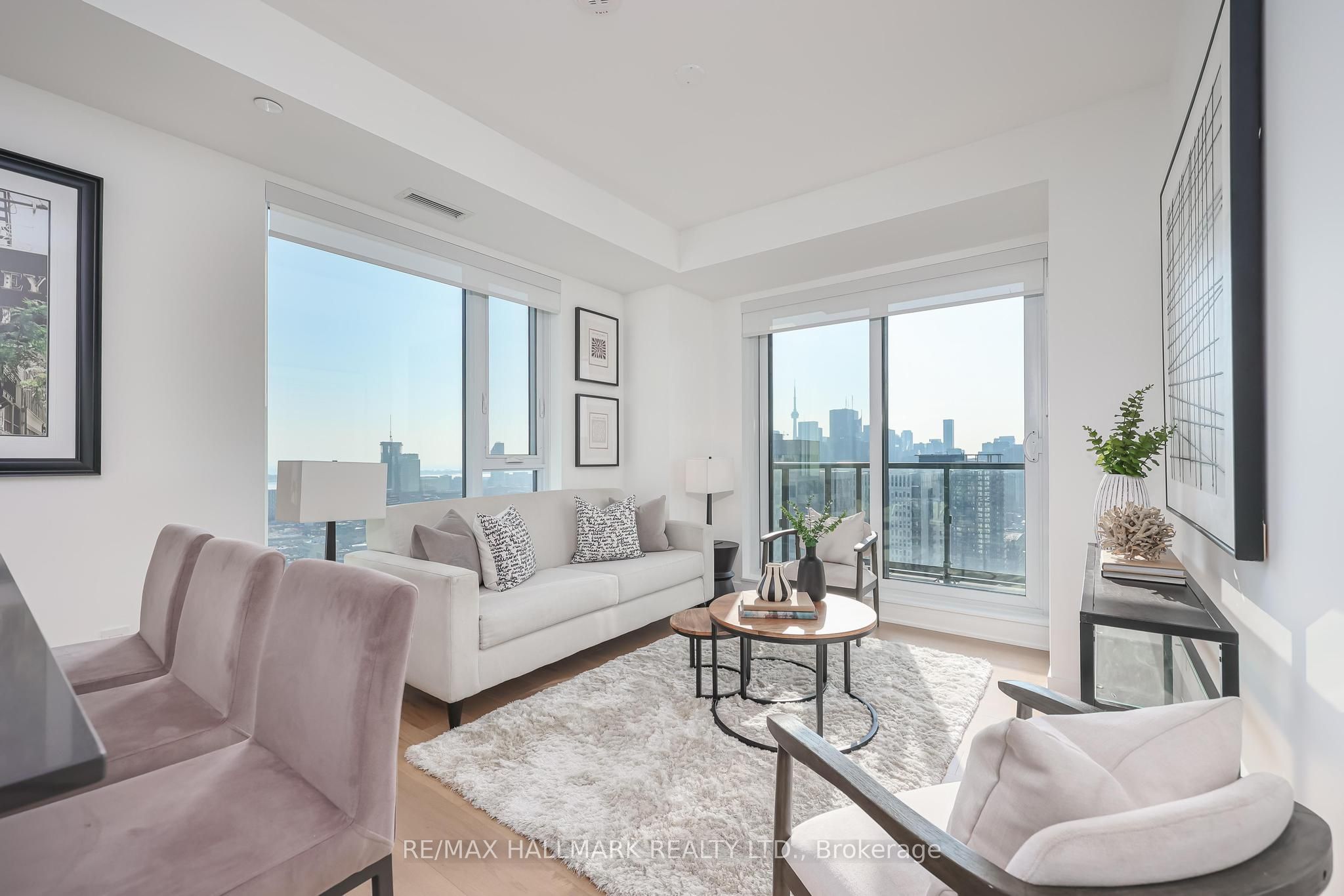 130 River Street 2703