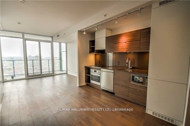 125 Peter Street 2404