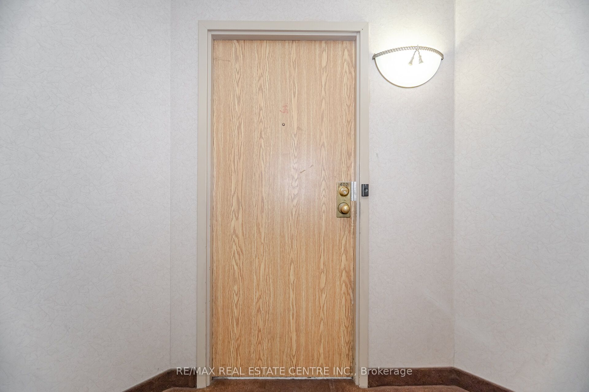 25 Trailwood Drive 402