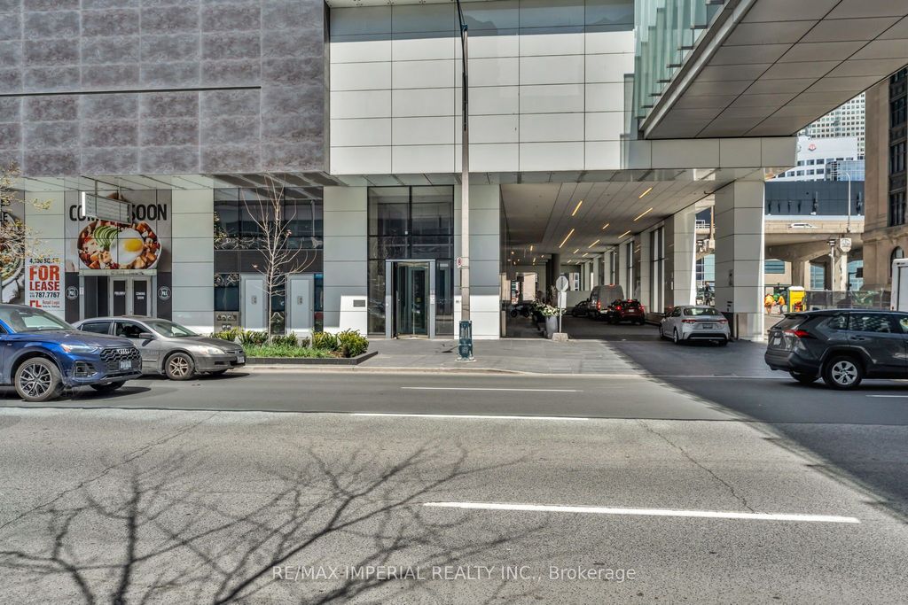 Photo of 88 Harbour Street, Toronto, ON M5J 0C3 (MLS # C13141400)