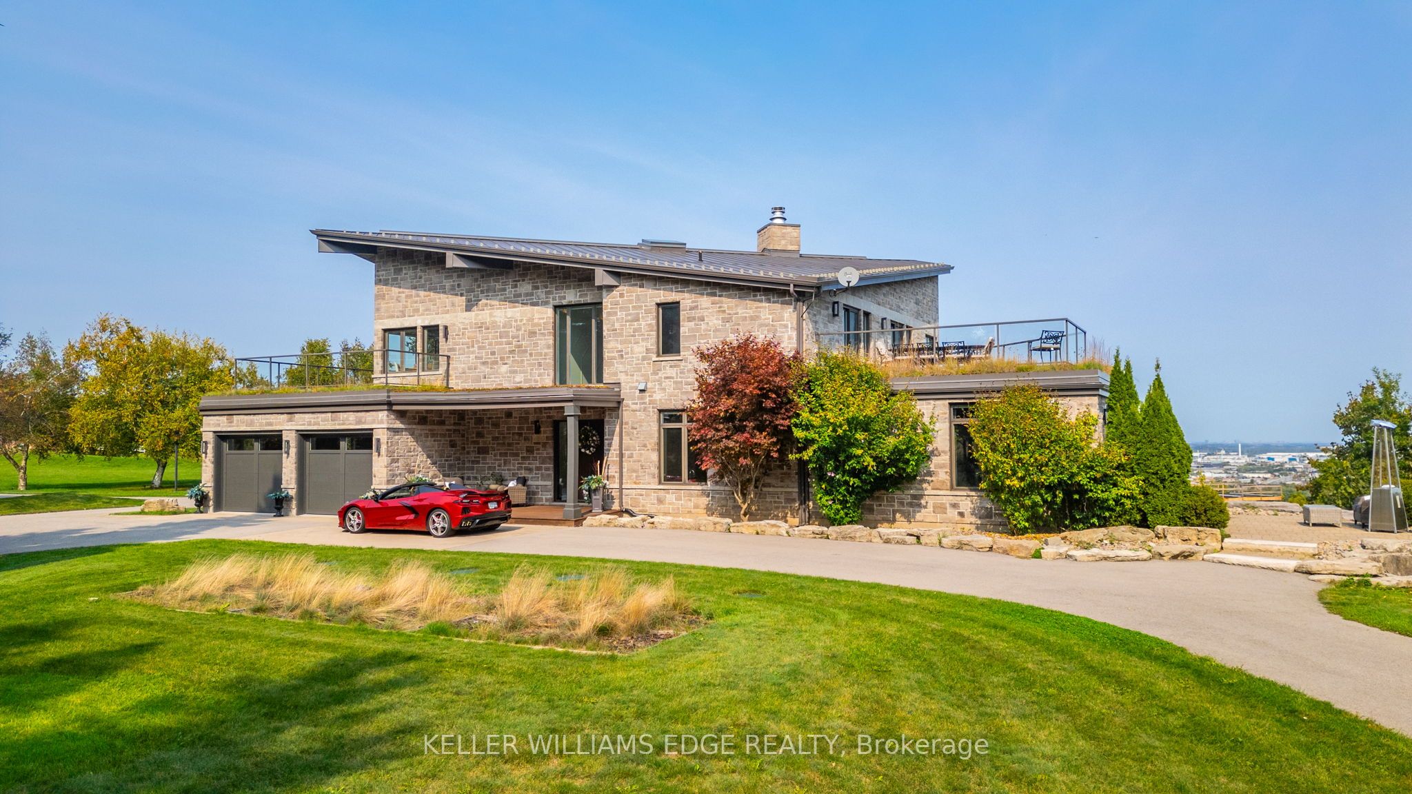 5500 Steeles Avenue W