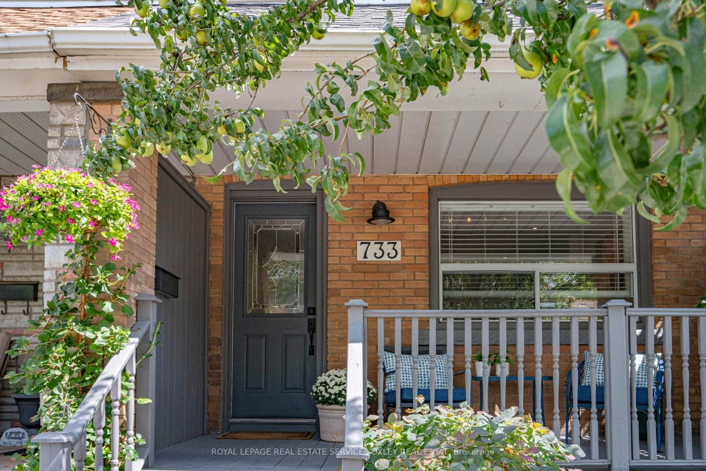 Photo of 733 Woodbine Avenue, Toronto, ON M4E 2J4 (MLS # E13753428)