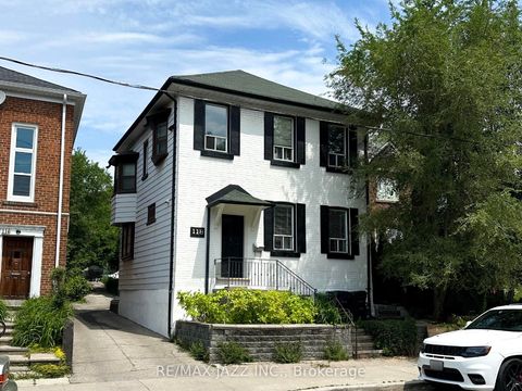 118 Eastwood Road Toronto ON M4L 2C9