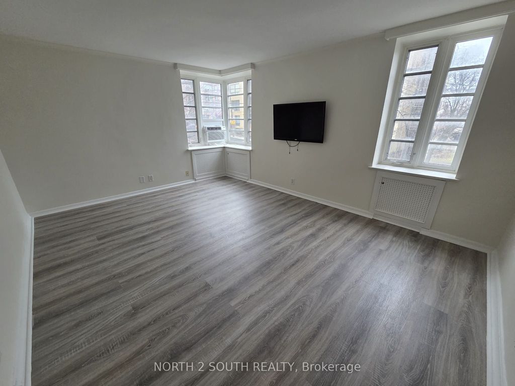 Photo of 707 Eglinton Avenue W #210, Toronto, ON M5N 1C8 (MLS # C12992372)