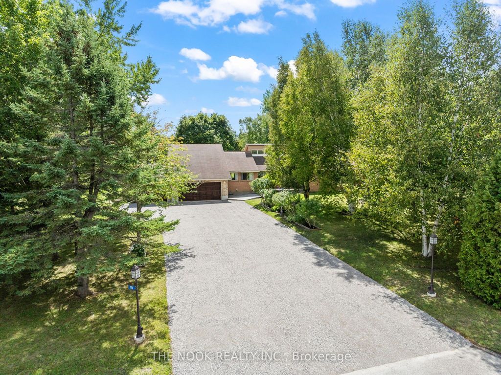 Photo of 10 Stone Sound Drive, Scugog, ON L9L 1P5 (MLS # E12468669)