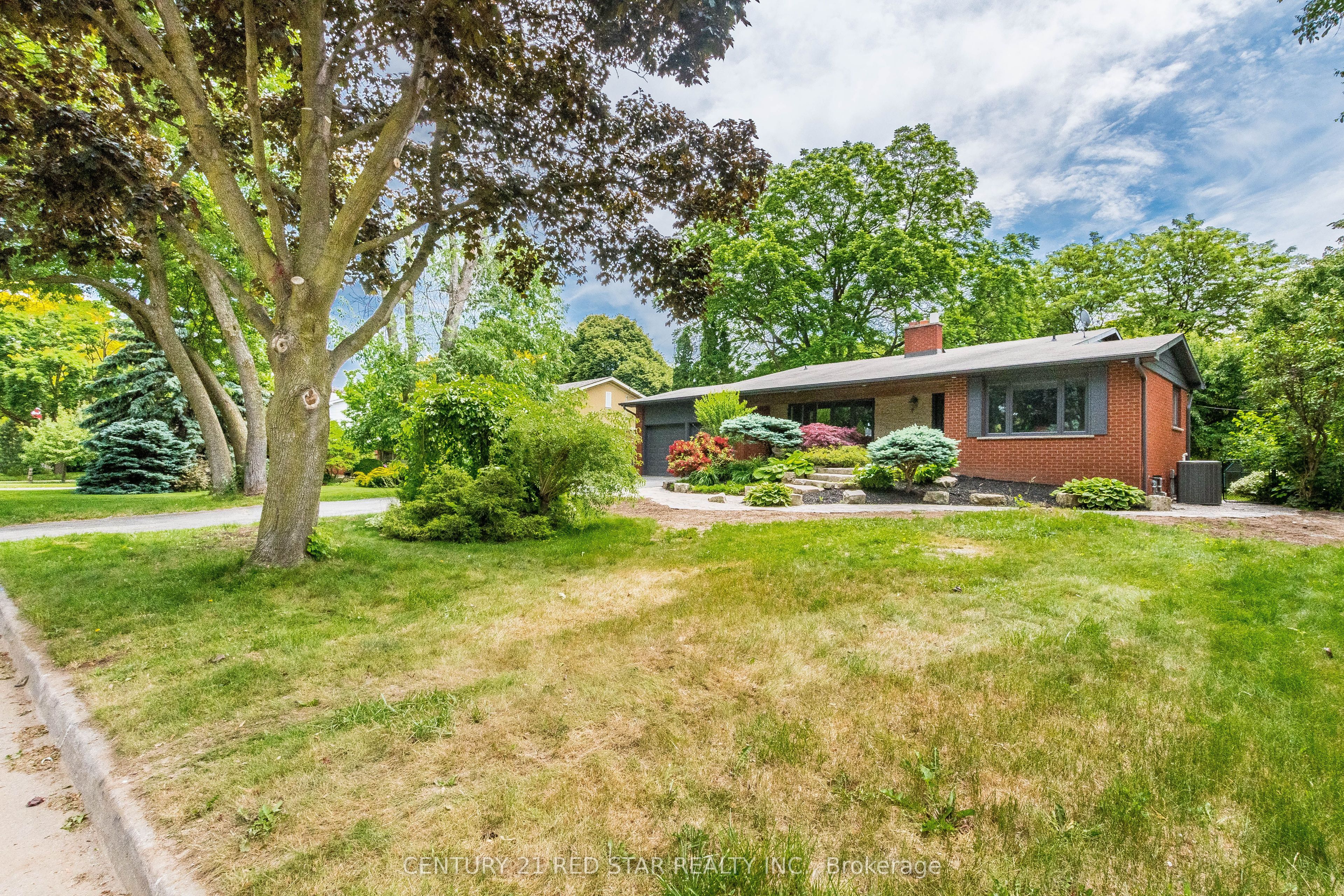1448 Willowdown Road