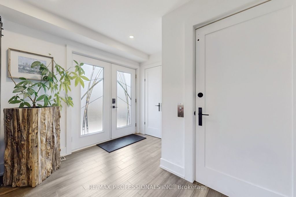 Photo of 4 Martin Grove Road, Toronto, ON M9B 4J9 (MLS # W12457158)