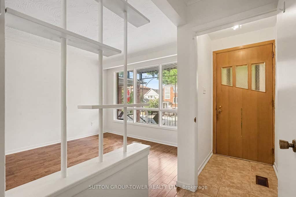 Photo of 164 Robina Avenue W, Toronto, ON M6C 3Y7 (MLS # C13627552)