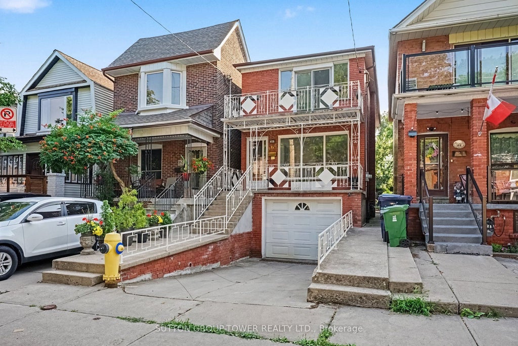 Photo of 164 Robina Avenue W, Toronto, ON M6C 3Y7 (MLS # C13627552)