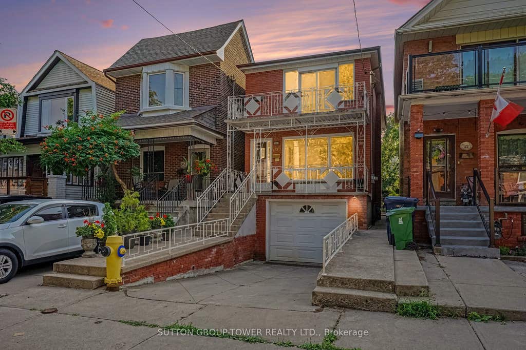 Photo of 164 Robina Avenue W, Toronto, ON M6C 3Y7 (MLS # C13627552)