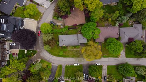 88 Valecrest Drive Toronto ON M9A 4P6