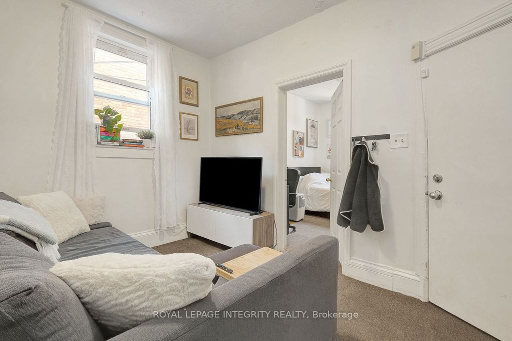 Photo of 199 Henderson Avenue, Lower Town - Sandy Hill, ON K1N 7P7 (MLS # X12932744)