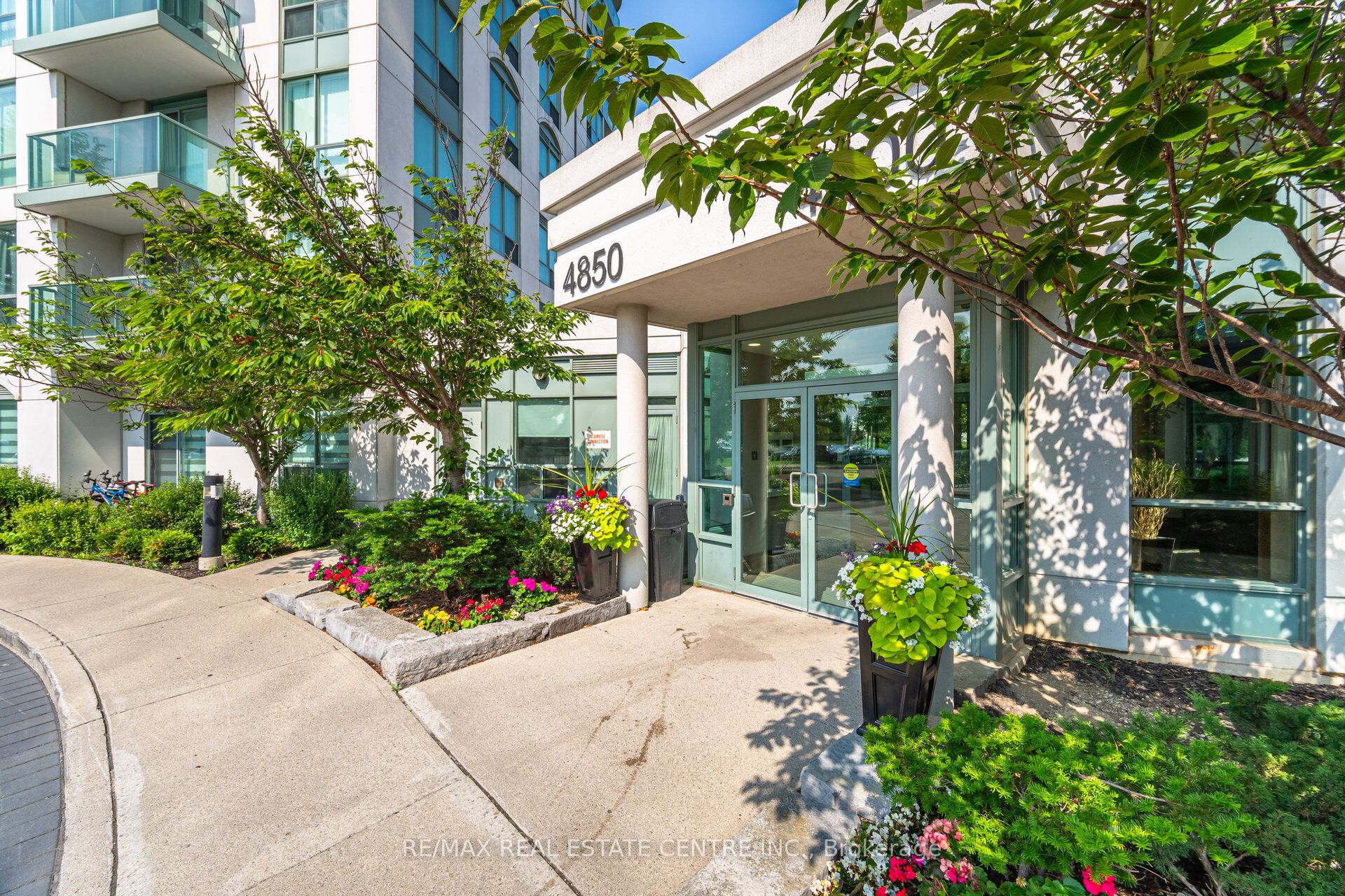 4850 Glen Erin Drive Ph9