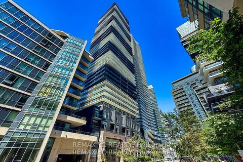 Property photo of 56 annie craig drive 3904, toronto, ON m8v 0c8