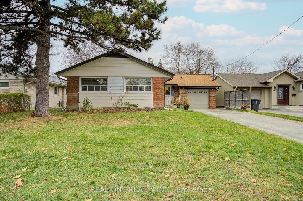 Photo of 26 ELVASTON Drive, Toronto, ON M4A 1M9 (MLS # C12601700)