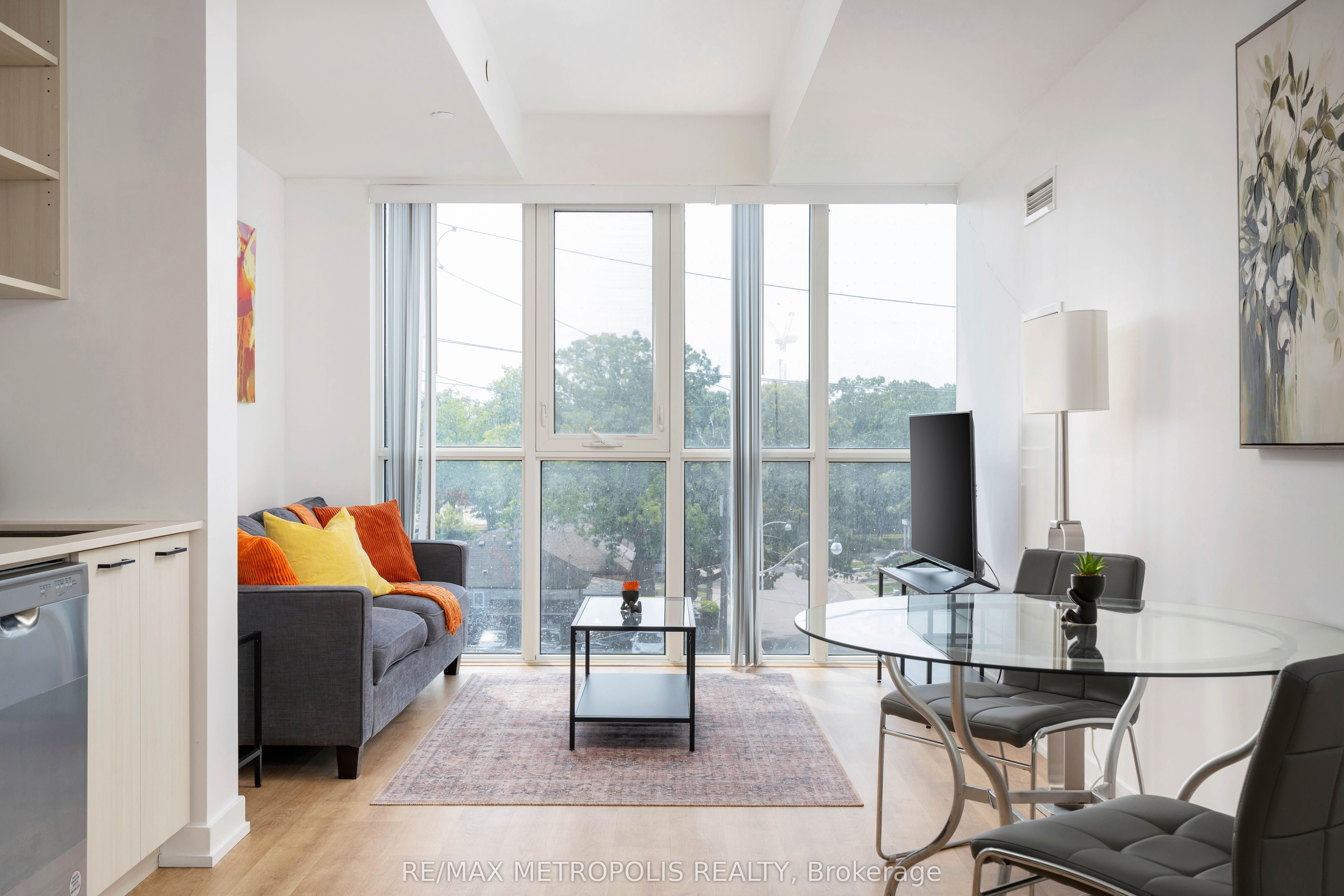 2300 St Clair Avenue W 407