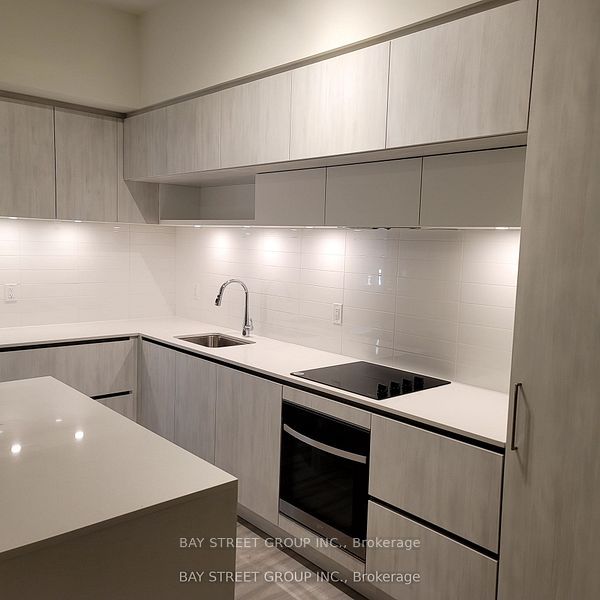 14 DAVID EYER Road 1006