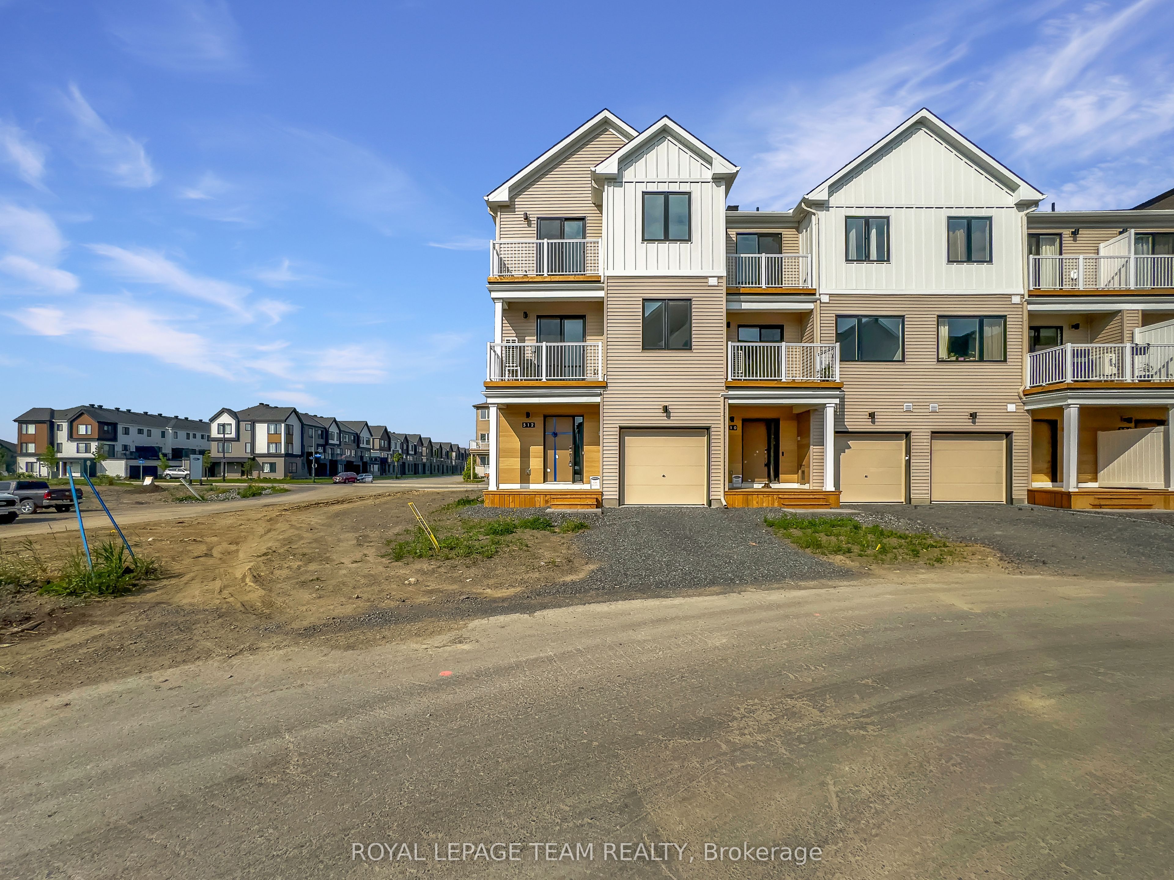 Photo 1 of 29 — 512 Celestine Private, Barrhaven, ON K2J 7P4