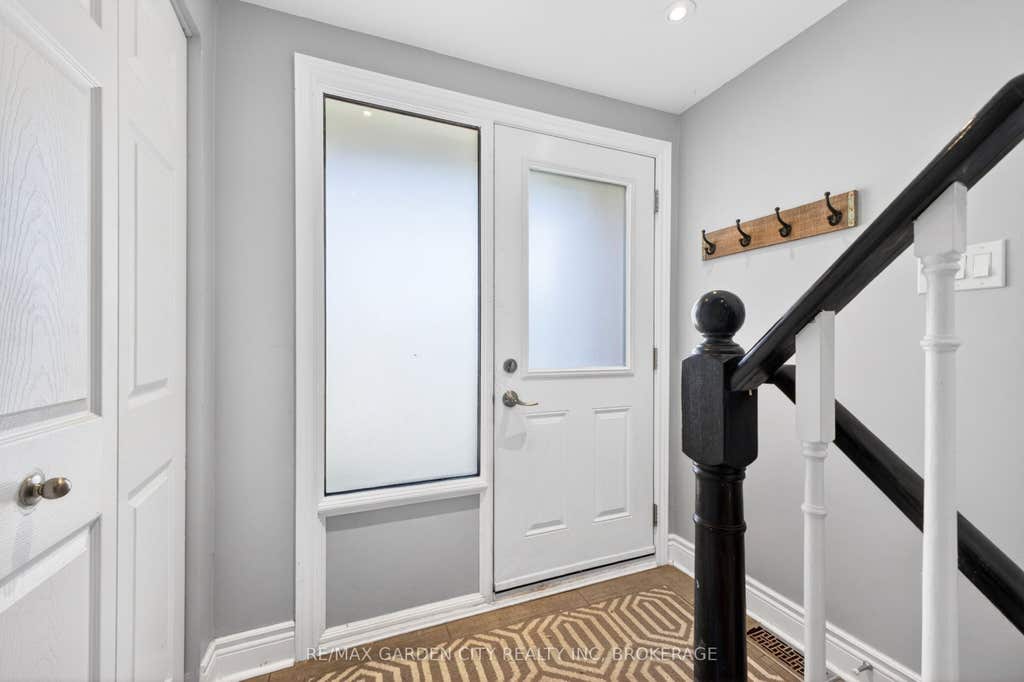 Photo of 3008 Palmer Drive #8, Burlington, ON L7M 1L2 (MLS # W13678818)