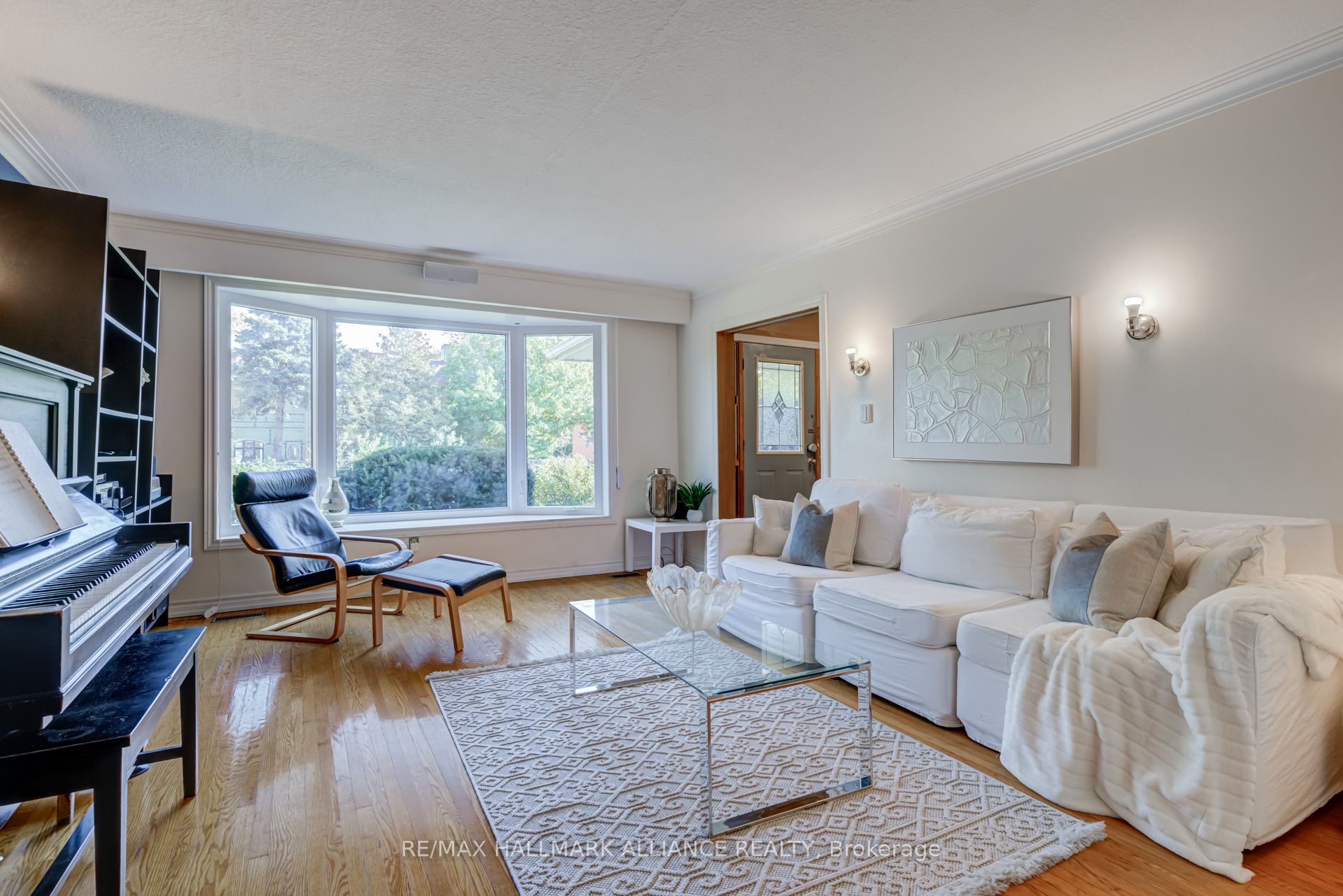 2033 Water's Edge Drive