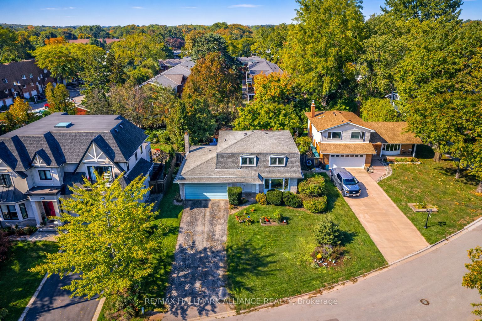 2033 Water's Edge Drive