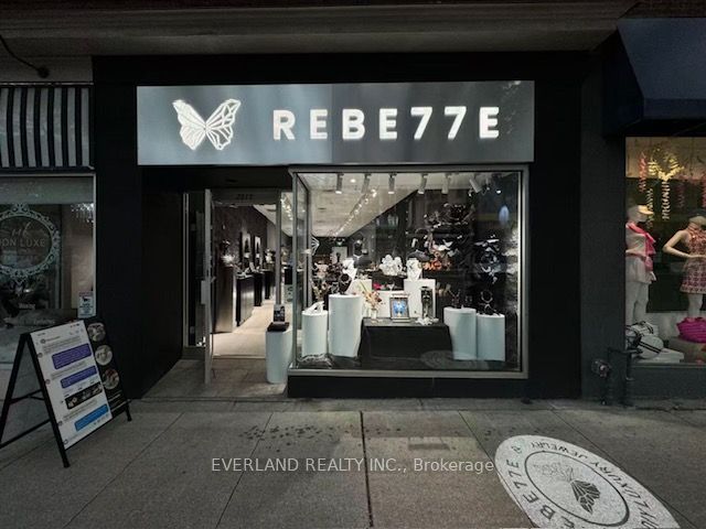 Photo 1 of 15 — 2515 Yonge Street, Toronto, ON M4P 2H9