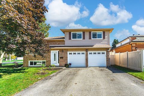 Photo of 2 Carmichael Court, Orillia, ON L3V 7R6 (MLS # S12572978)