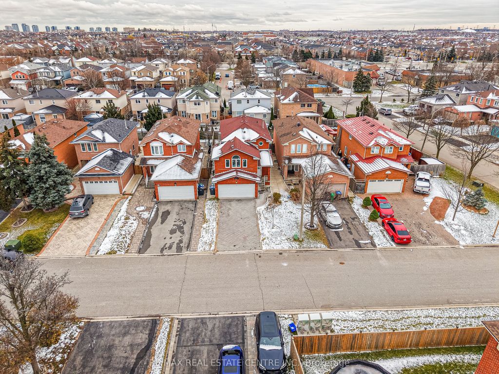 Photo of 3316 Lady Slipper Court, Mississauga, ON L5N 6A9 (MLS # W12595972)