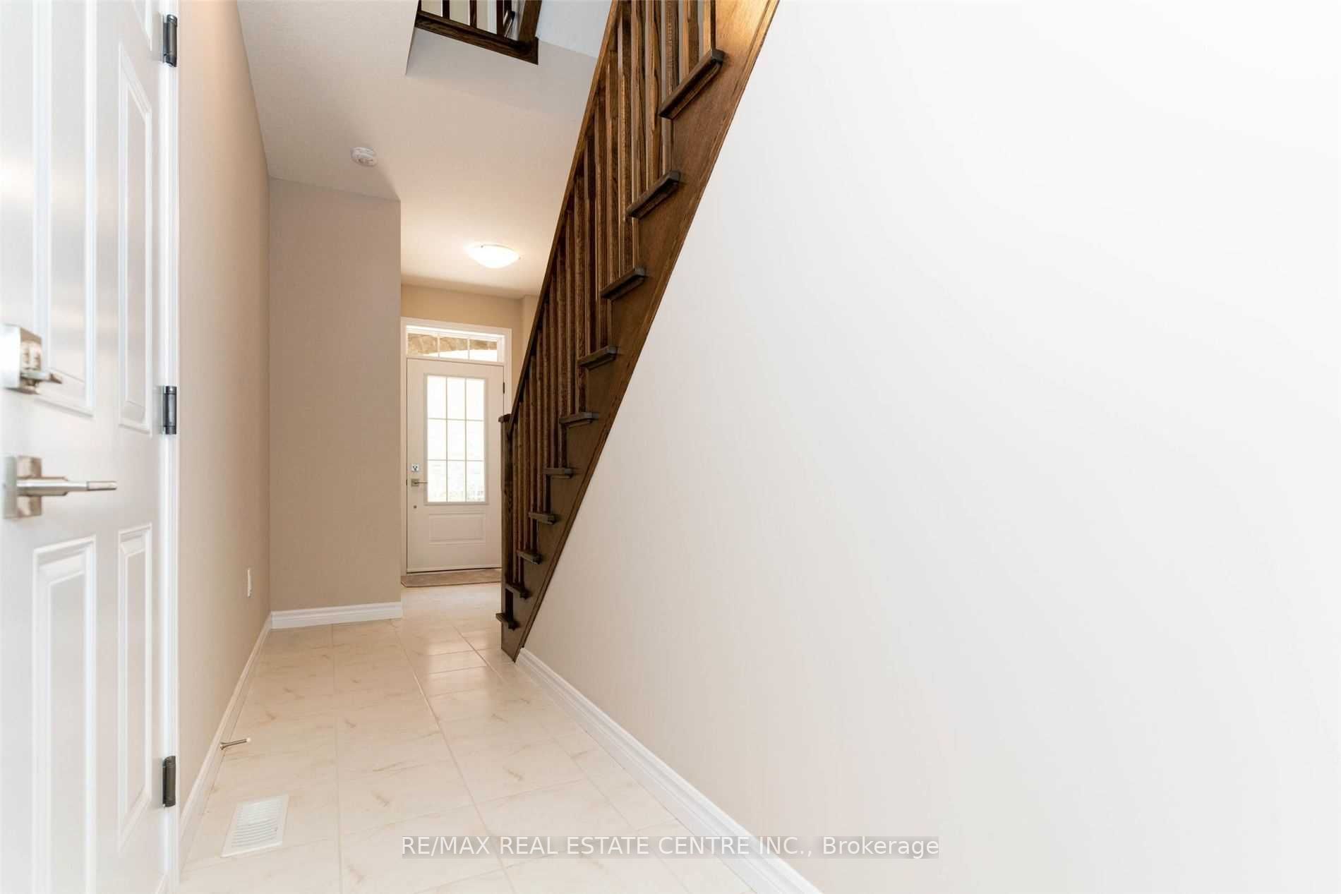 445 Ontario Street 17