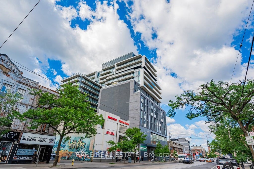 Photo of 297 College Street #PH5, Toronto, ON M5T 0C2 (MLS # C13749486)