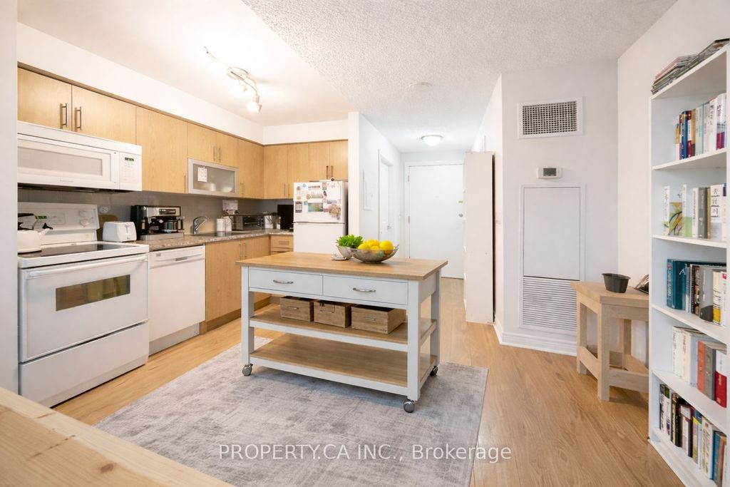 Photo of 50 Town Centre Court #605, Toronto, ON M1P 0A9 (MLS # E12780782)